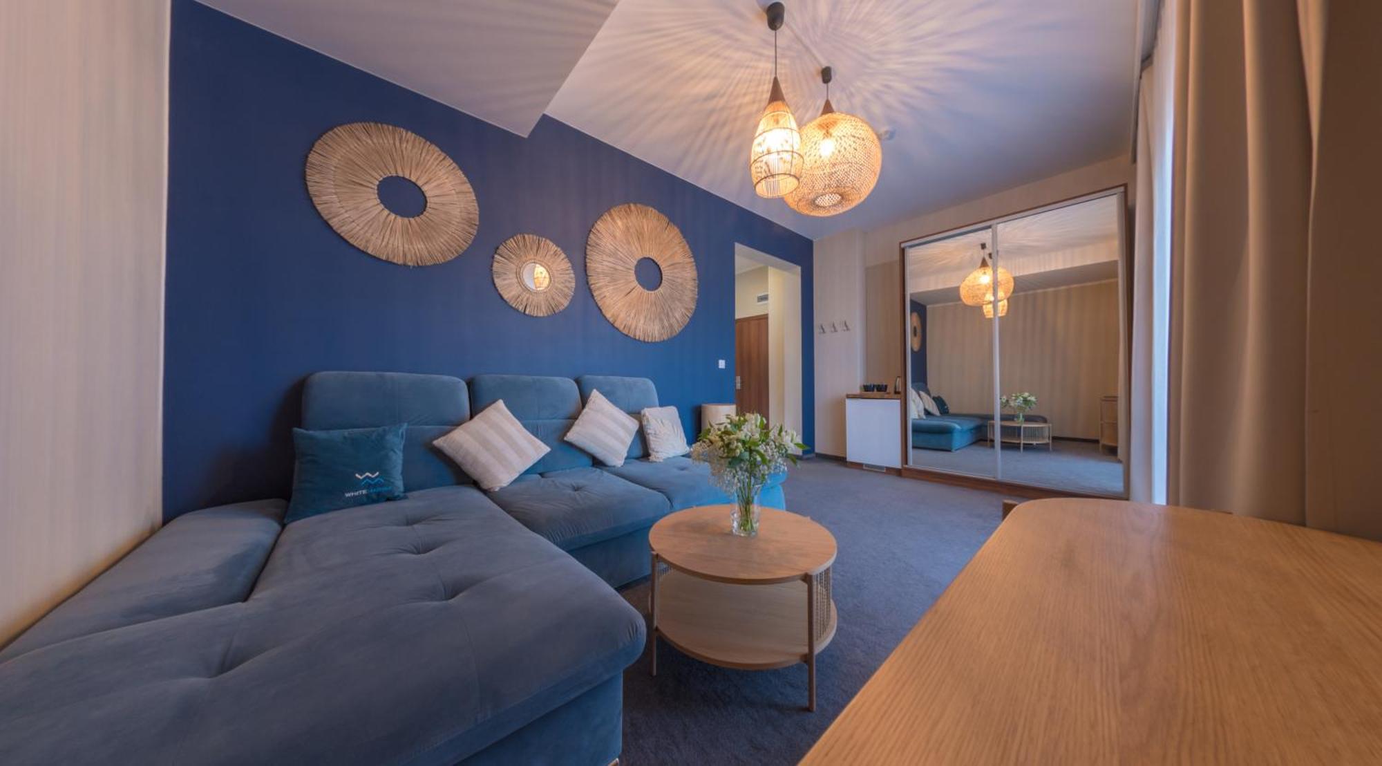 White Marina Apartamenty 尤斯托尼莫斯基 外观 照片