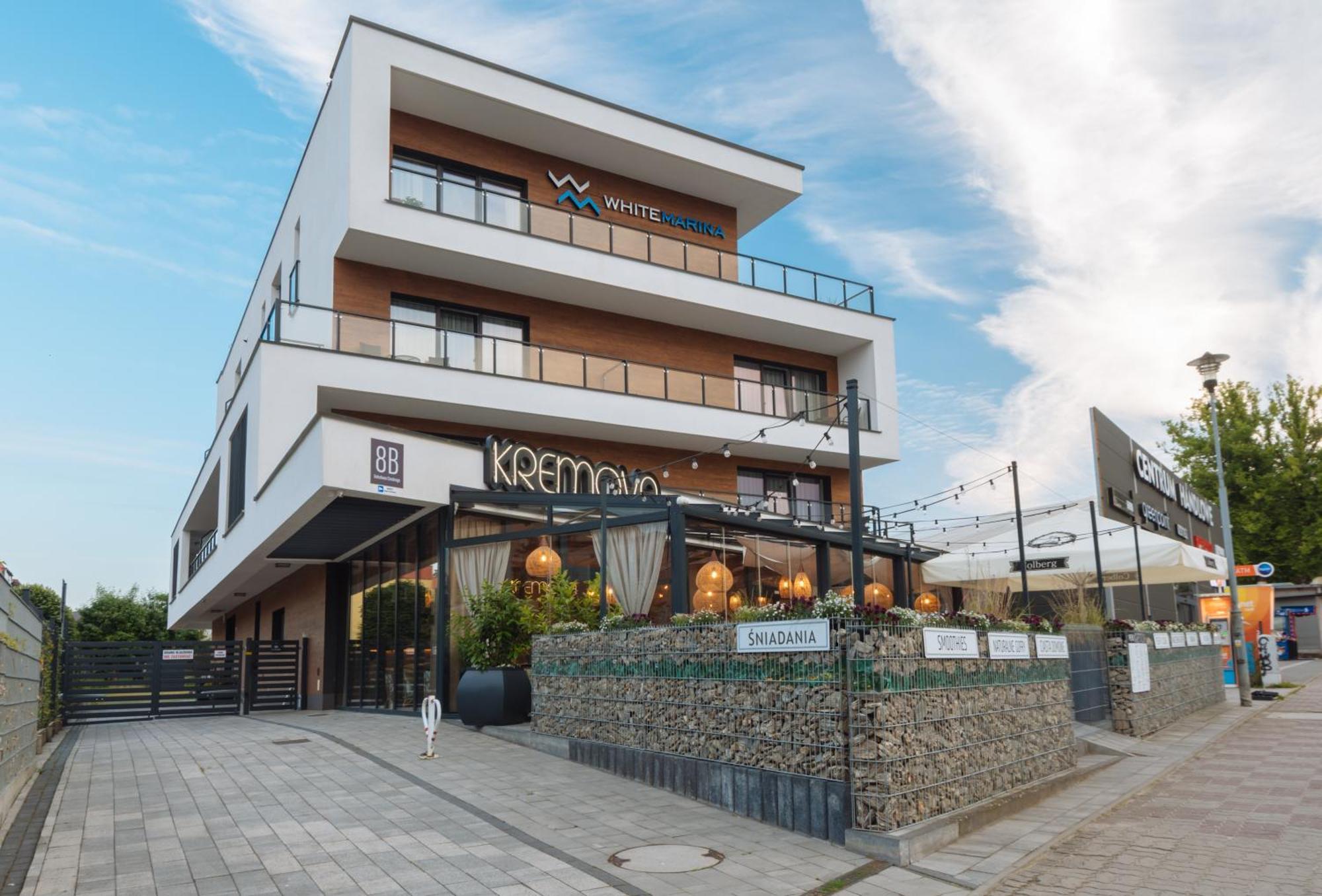 White Marina Apartamenty 尤斯托尼莫斯基 外观 照片