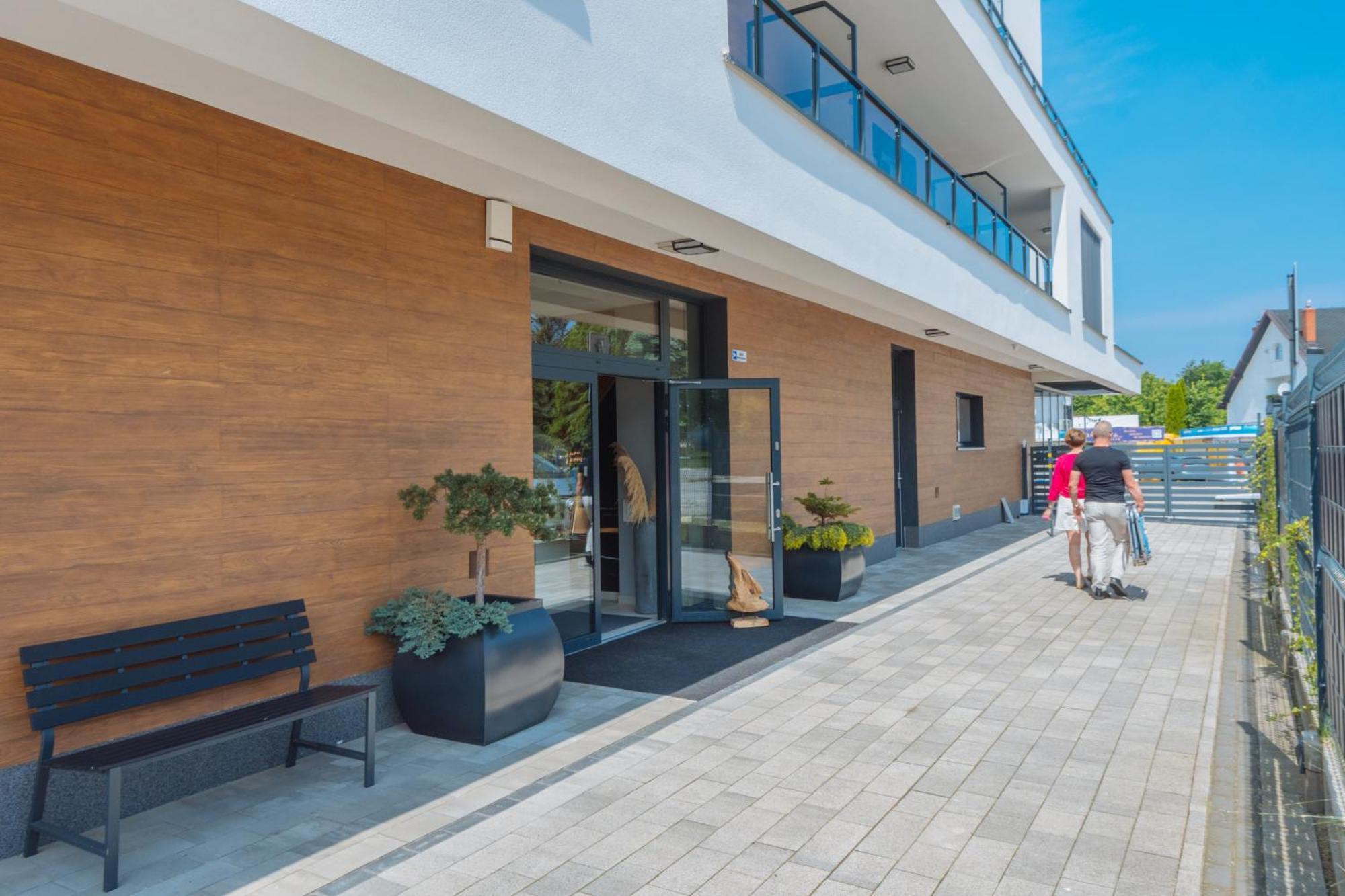 White Marina Apartamenty 尤斯托尼莫斯基 外观 照片