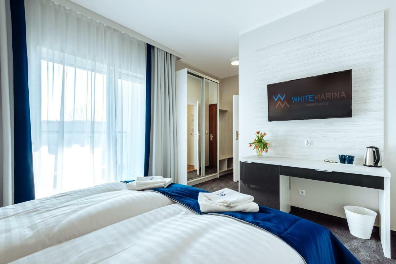 White Marina Apartamenty 尤斯托尼莫斯基 外观 照片