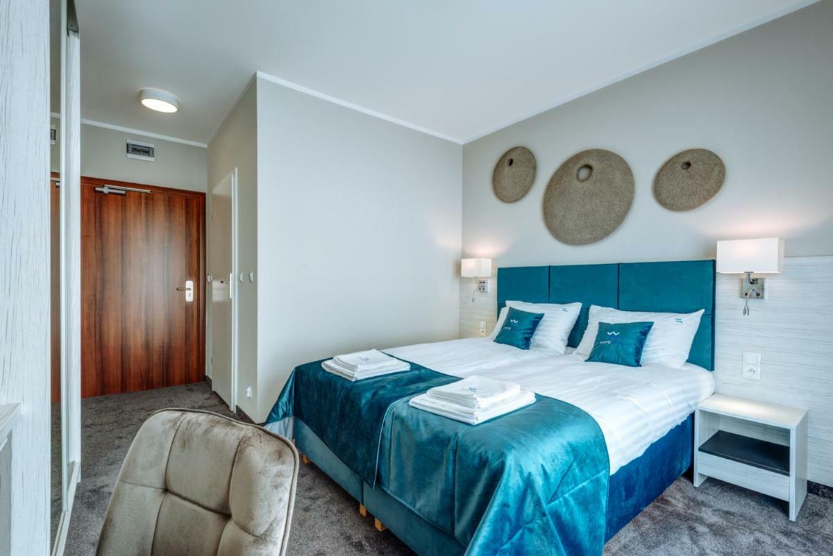 White Marina Apartamenty 尤斯托尼莫斯基 外观 照片