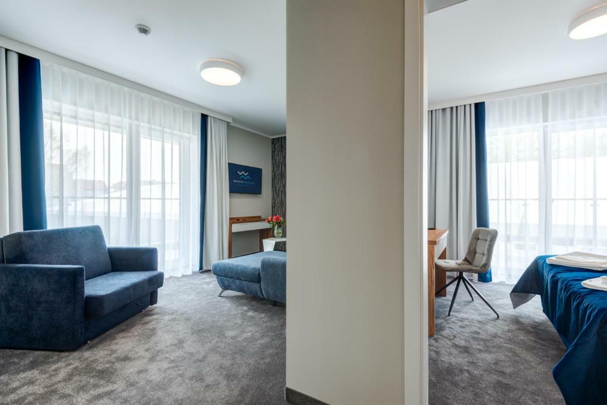 White Marina Apartamenty 尤斯托尼莫斯基 外观 照片