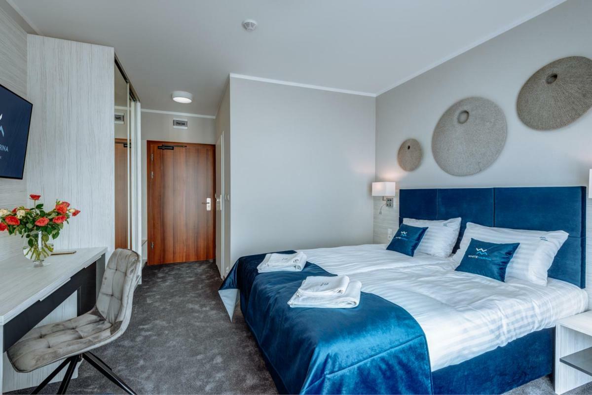 White Marina Apartamenty 尤斯托尼莫斯基 外观 照片