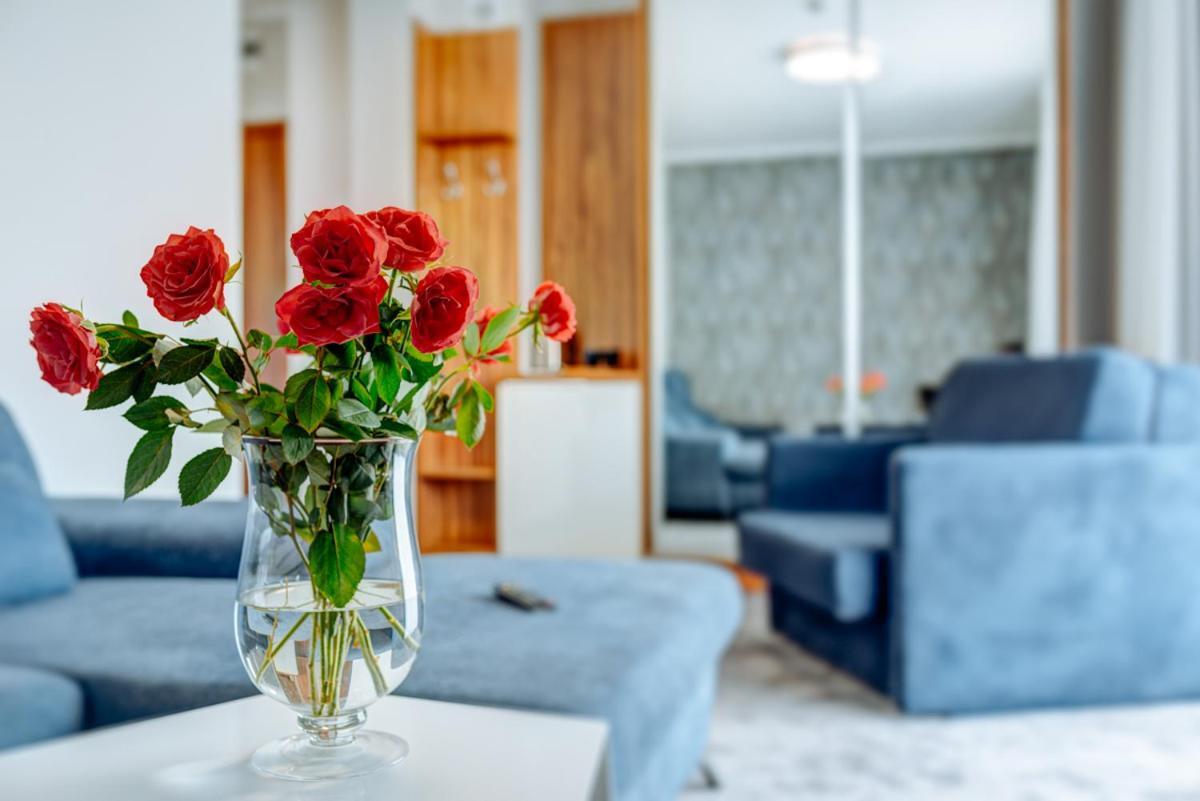 White Marina Apartamenty 尤斯托尼莫斯基 外观 照片